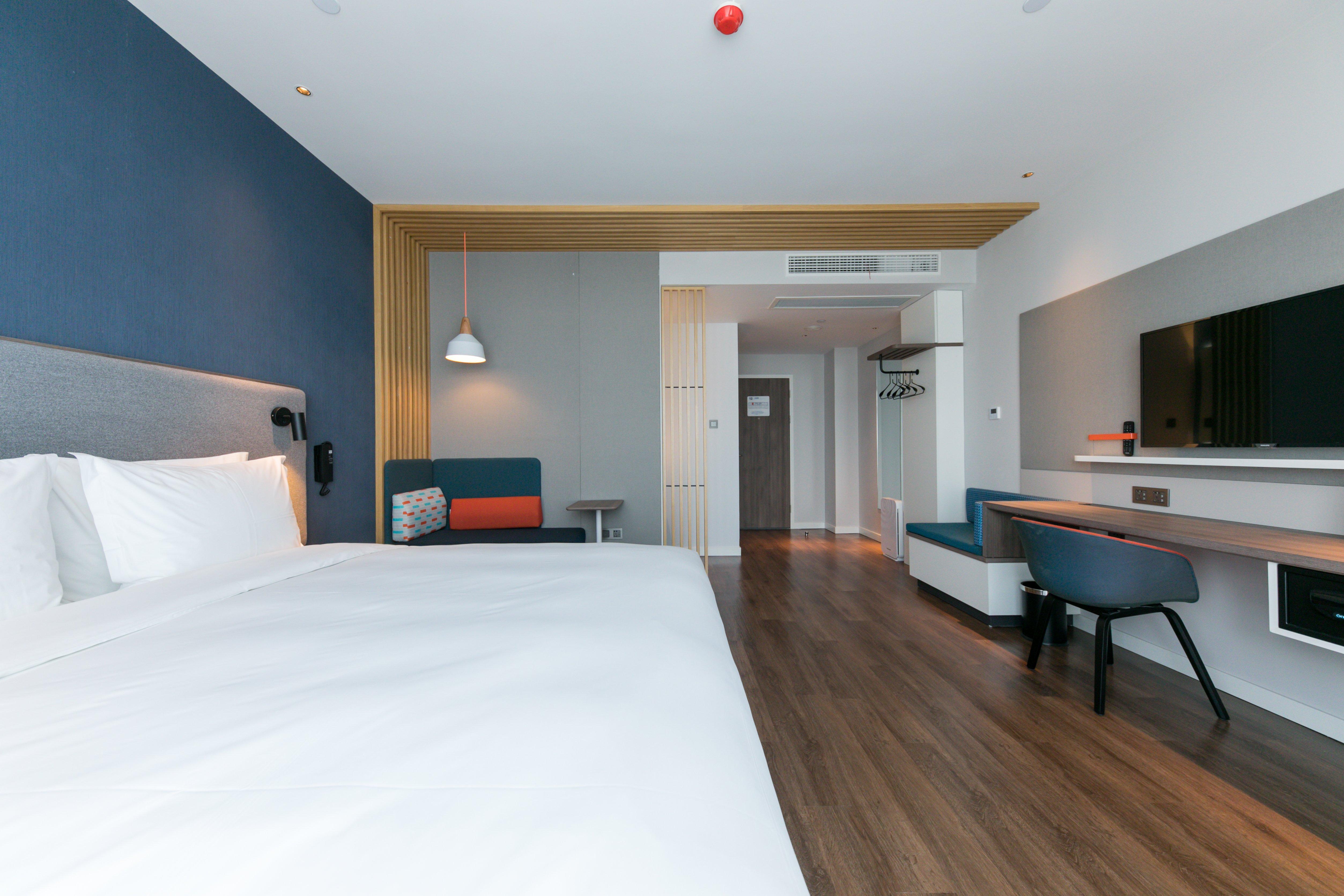 Holiday Inn Express Shanghai Tangzhen By Ihg - 20 Mins To Disney Land Zewnętrze zdjęcie