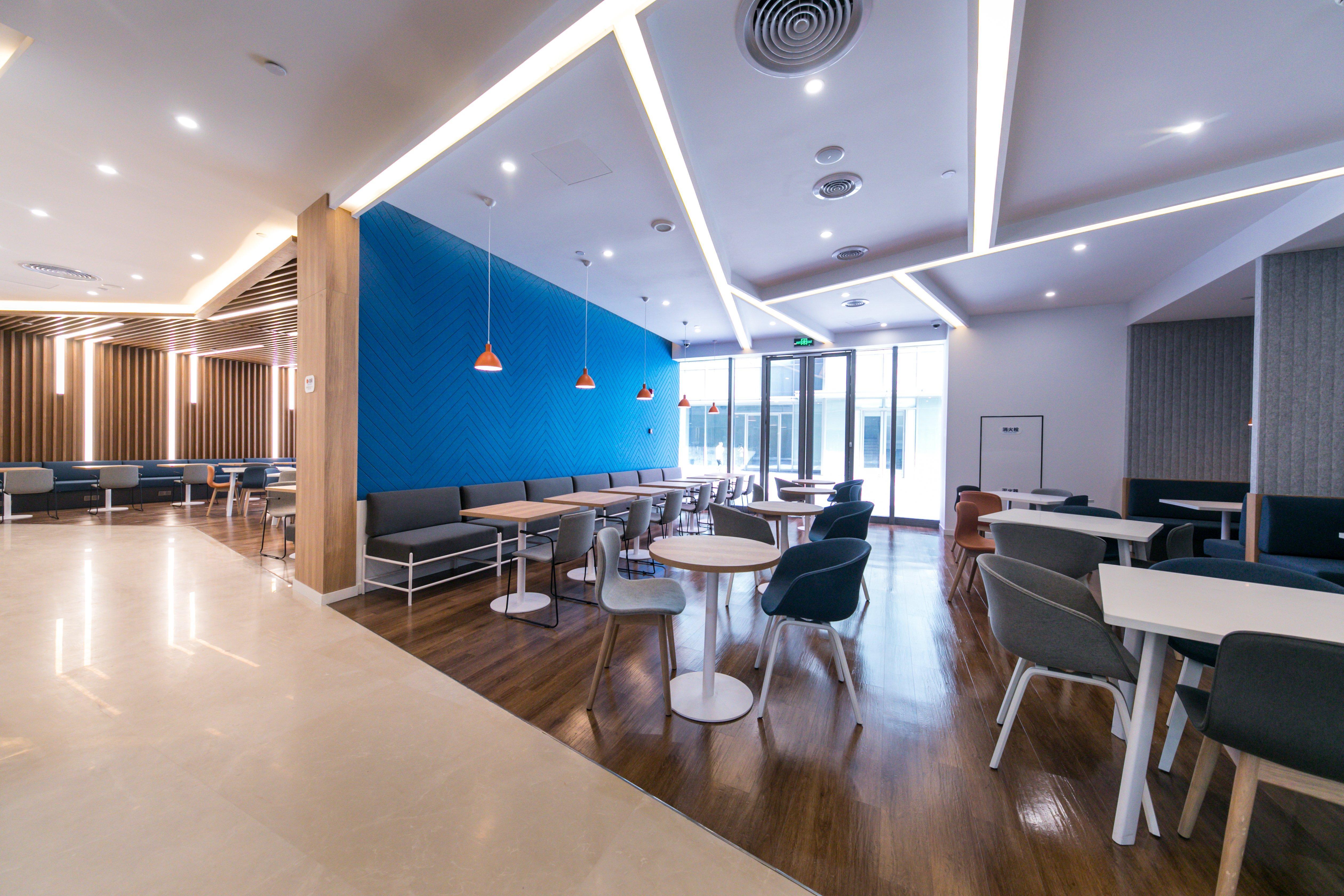 Holiday Inn Express Shanghai Tangzhen By Ihg - 20 Mins To Disney Land Zewnętrze zdjęcie