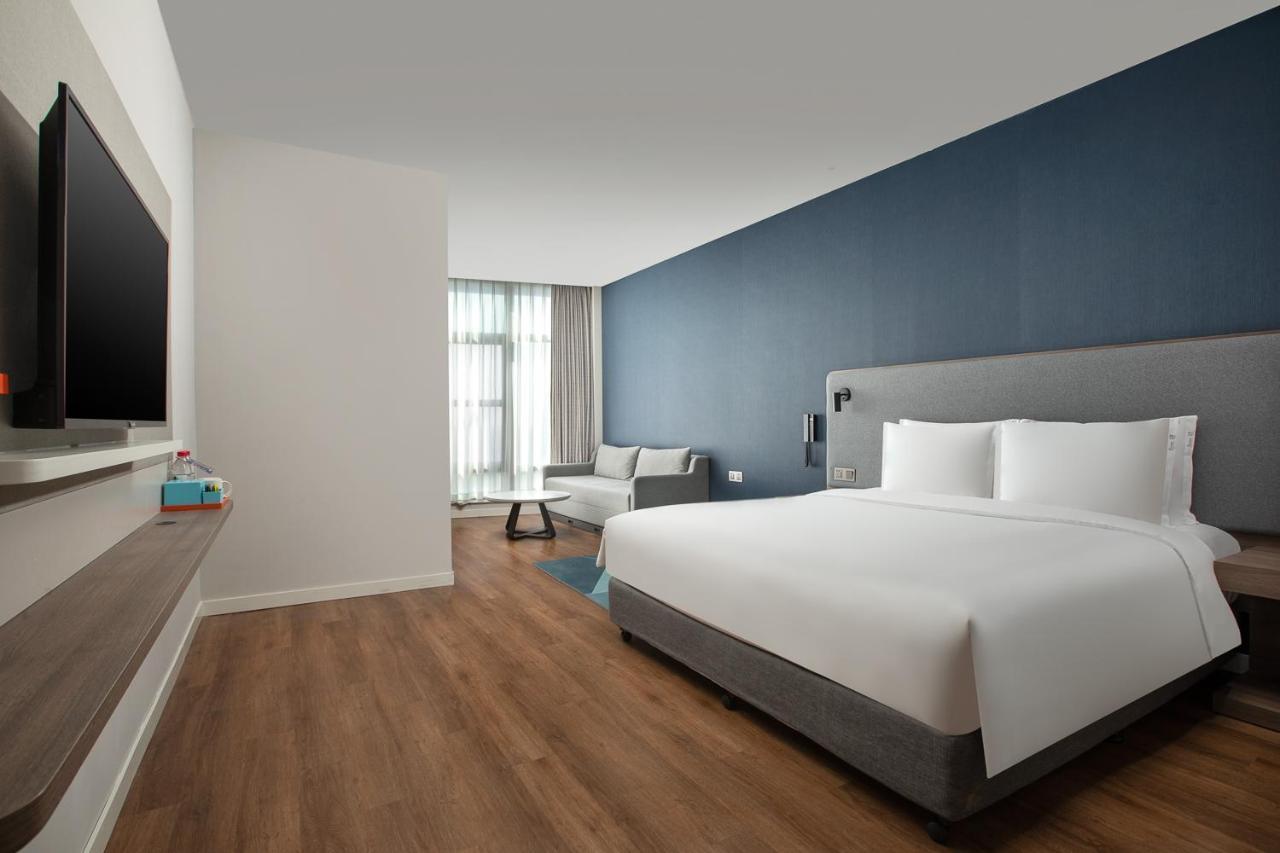 Holiday Inn Express Shanghai Tangzhen By Ihg - 20 Mins To Disney Land Zewnętrze zdjęcie